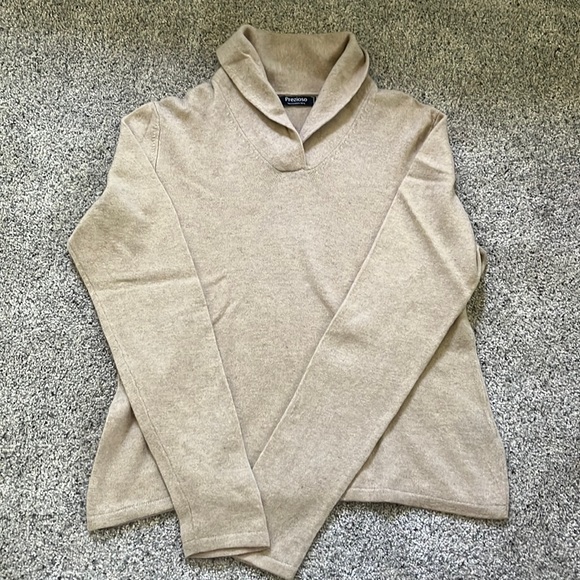 Cashmere sweater - Picture 1 of 3